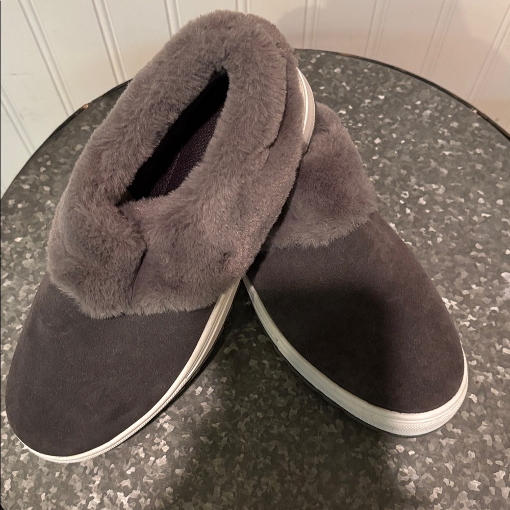 Blondo Gray Faux Fur Lined Waterproof Footwear Size 6.5